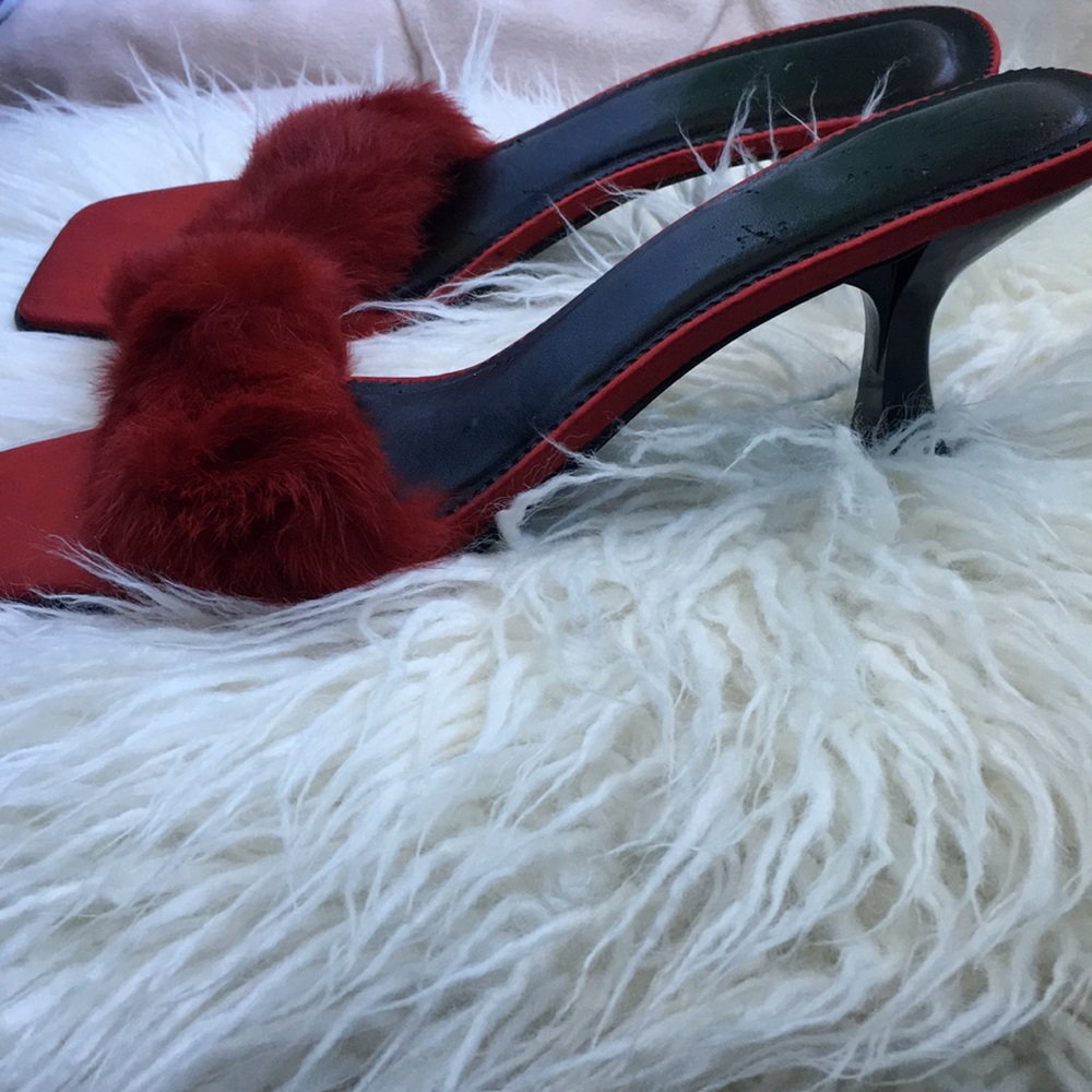 Heels - Picture 2 of 4